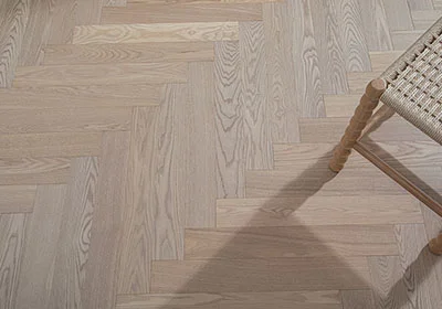 701-水曲柳人字拼锁扣